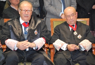 Los académicos Checa y Ortega reciben la Cruz de San Raimundo (3)